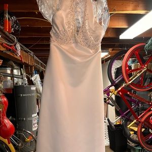Wedding dress with pearls